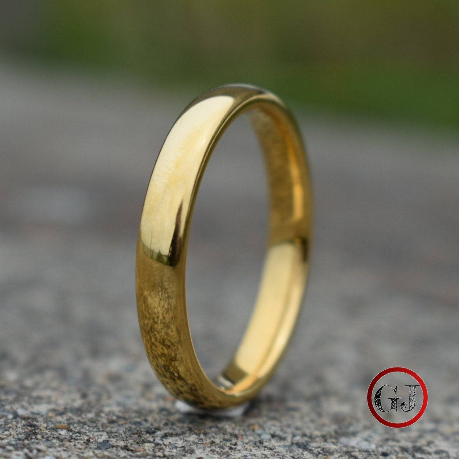 Tungsten Ring 4mm Classic Gold Comfort fit band - Tungsten Titans