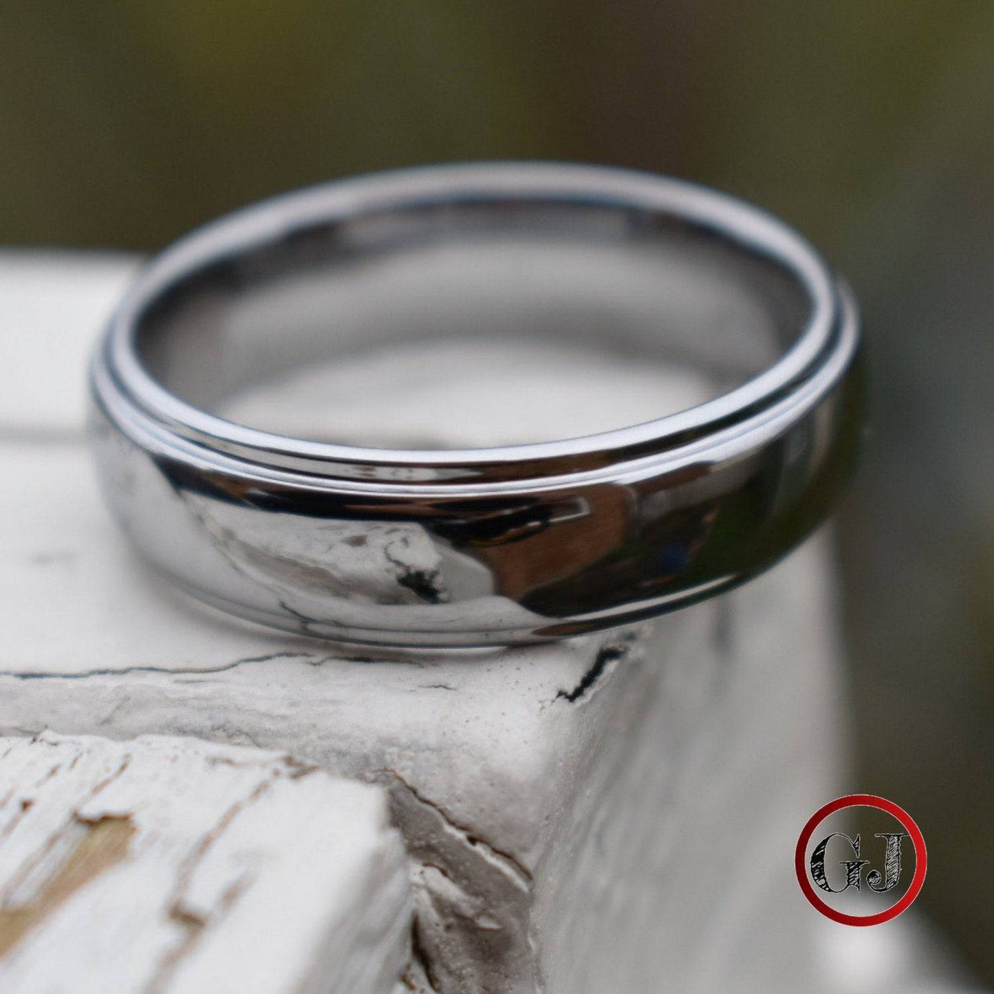 Tungsten 7mm Ring Polished Dome Silver with Bevelled Edges - Tungsten Titans