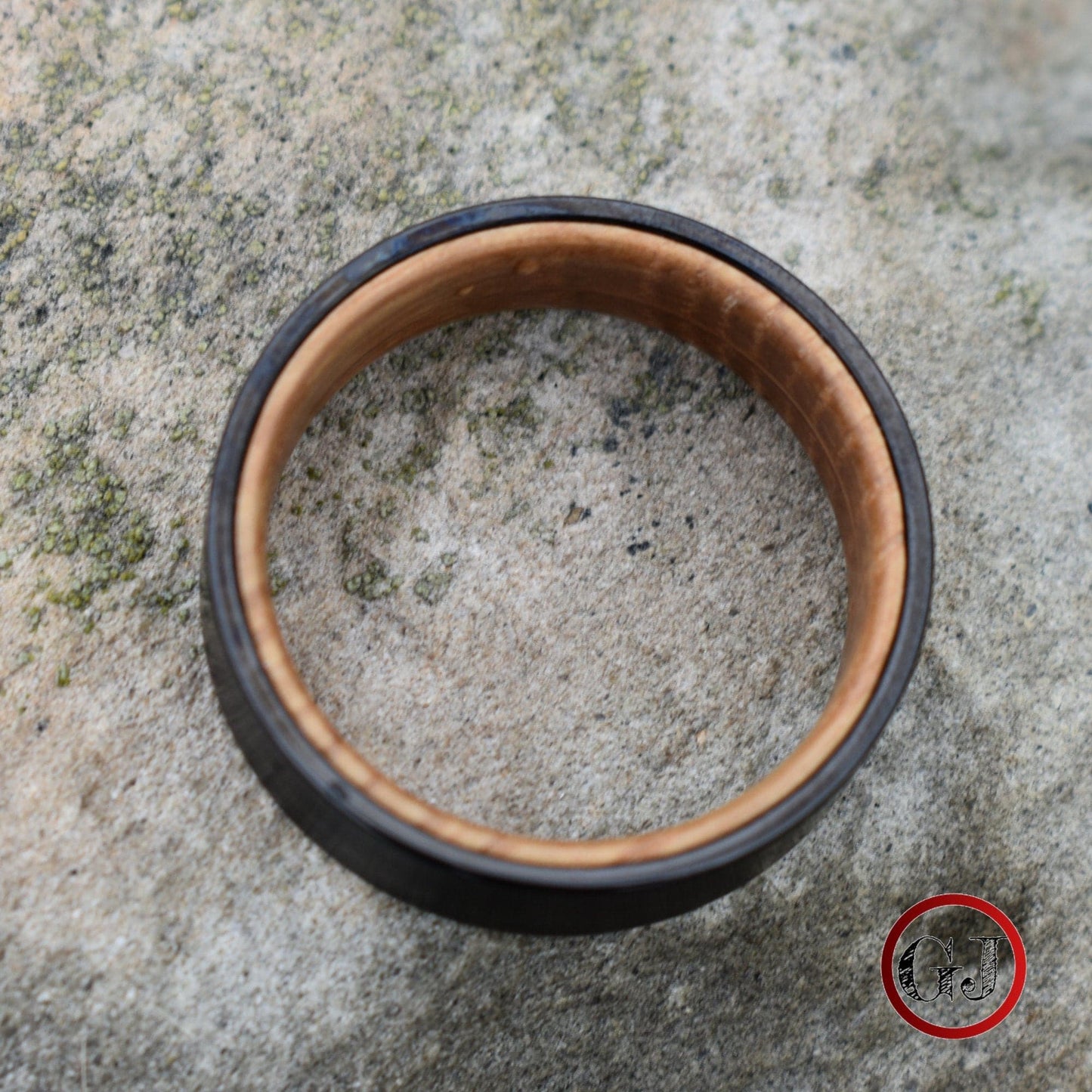 Black 8mm Tungsten with Whiskey Barrel Inner Band - Tungsten Titans