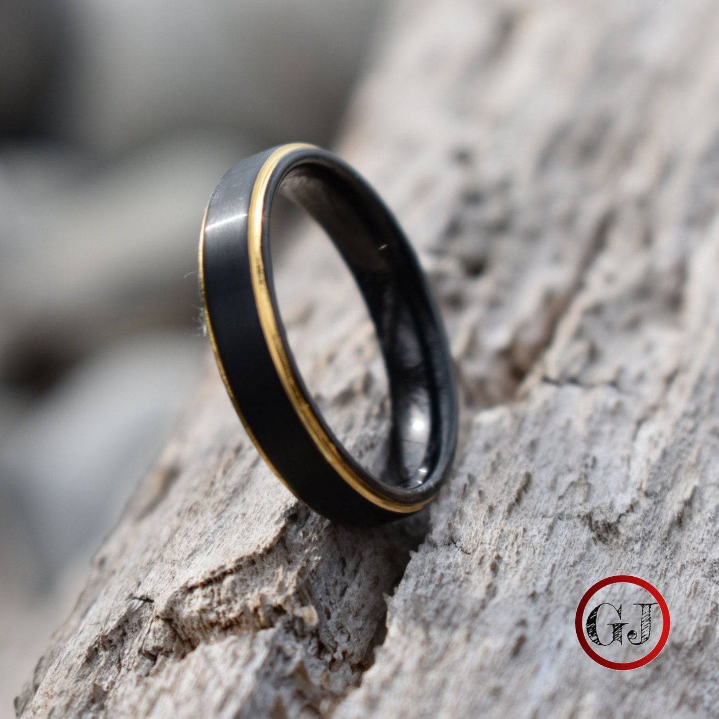 Black 5mm Tungsten Ring with Gold Bevelled Edges - Tungsten Titans