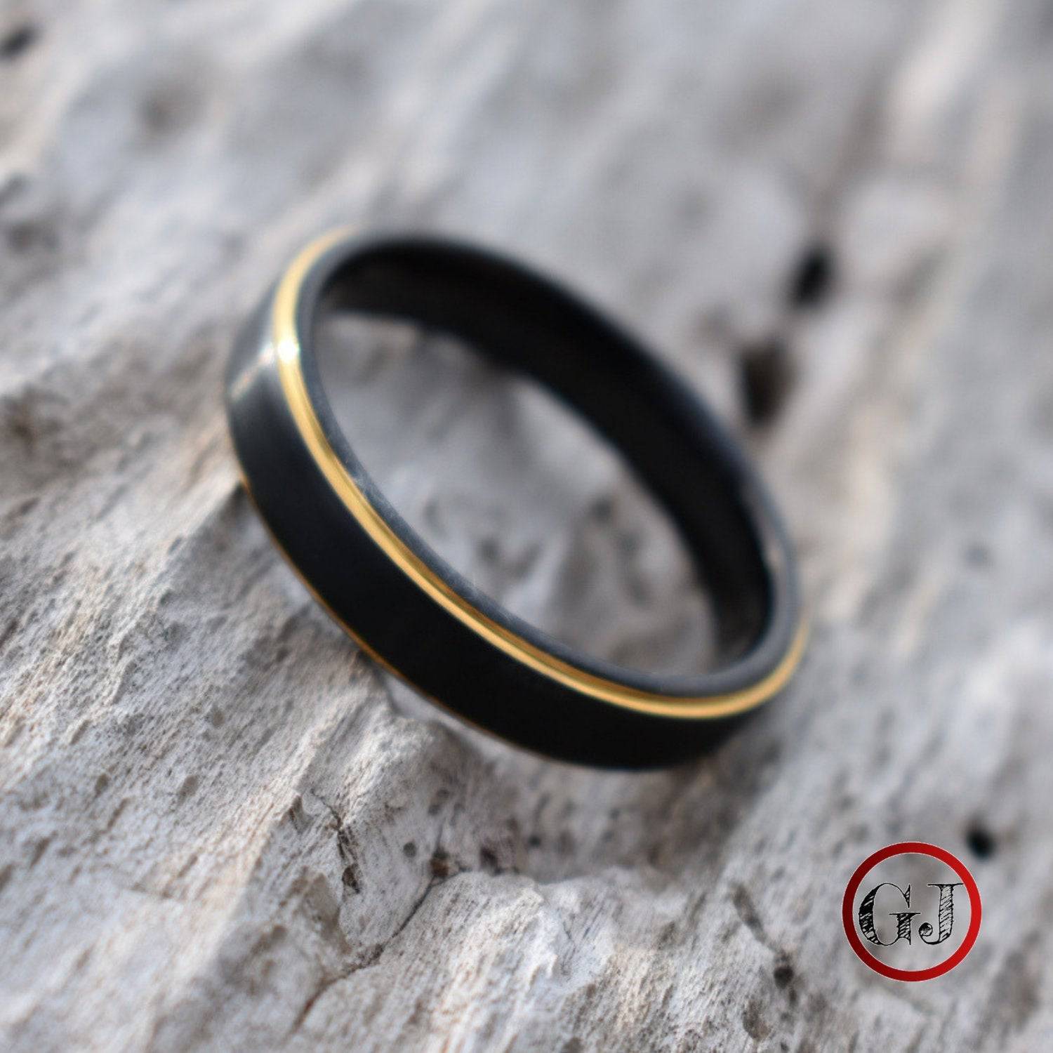 Black 5mm Tungsten Ring with Gold Bevelled Edges - Tungsten Titans