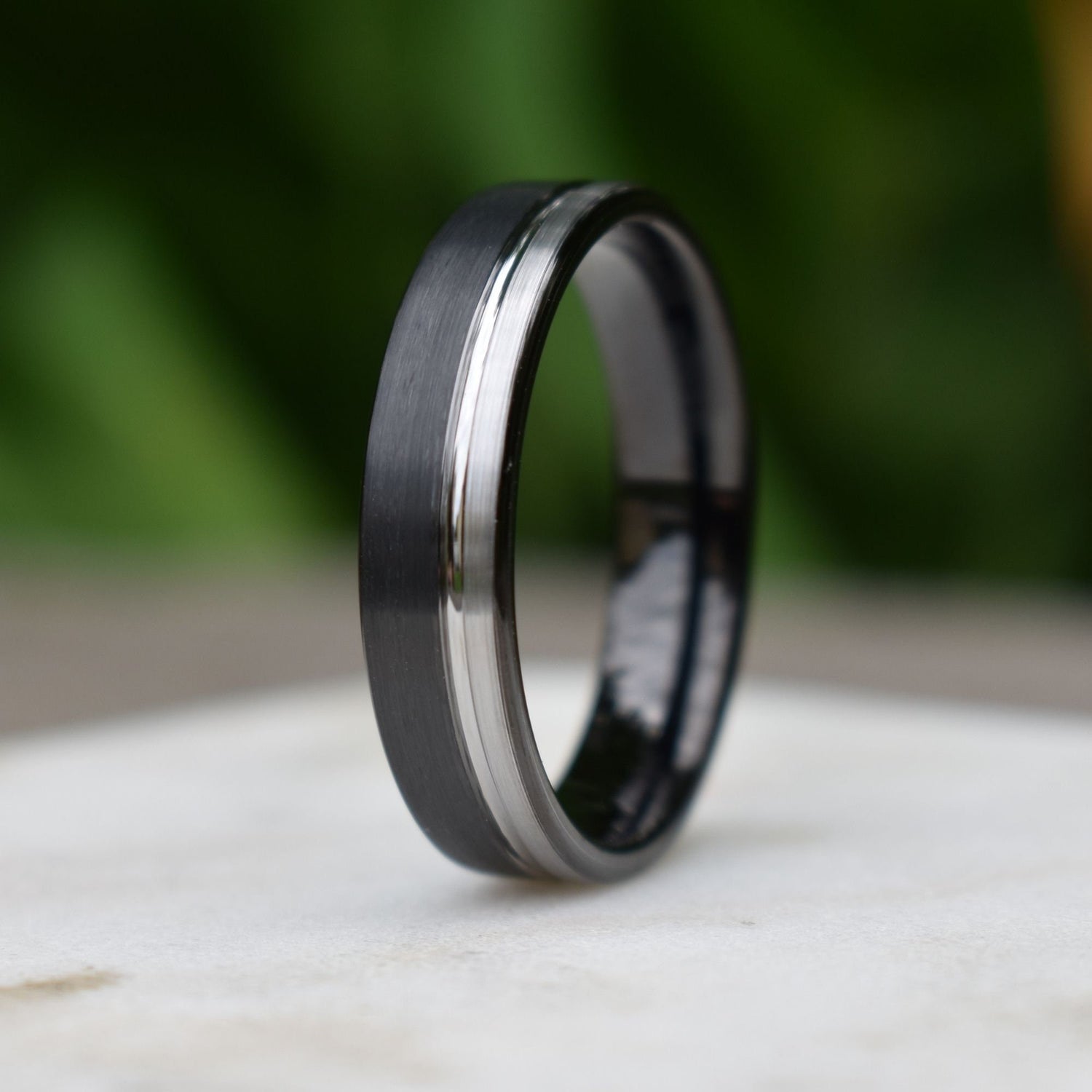 Black Tungsten Ring Sets with Koa Wood Inlay and Sleek Silver Feathered  Arrow | Urban Designer