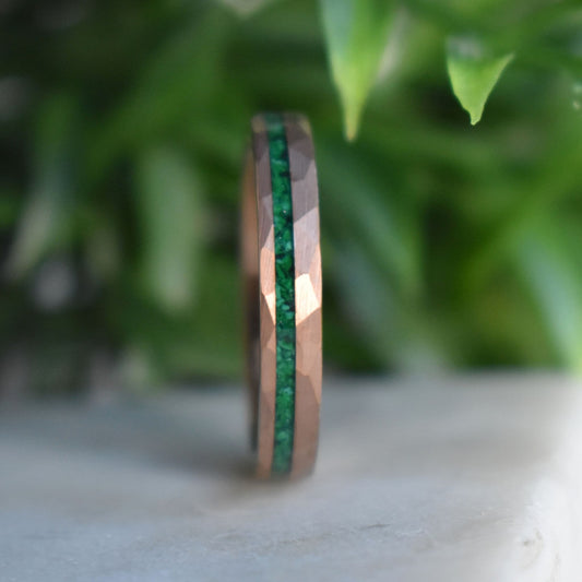 Tungsten 4mm Hammered Rose Gold Ring with Malachite Inlay